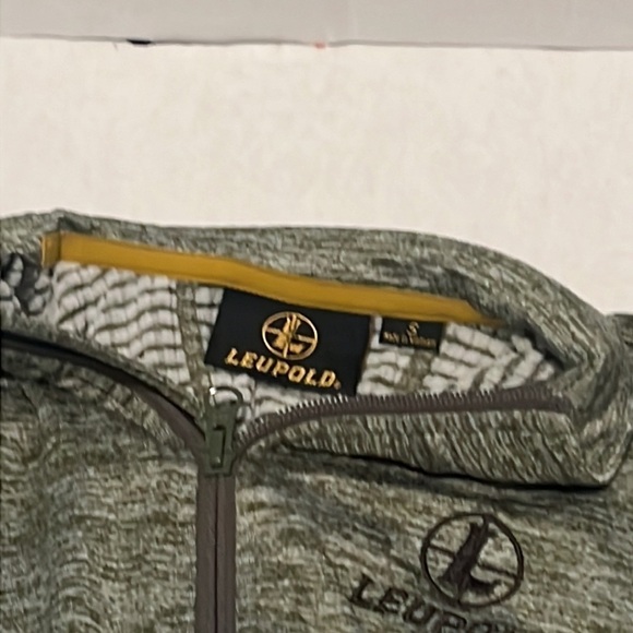 Leupold long sleeve shirt size S. - Picture 5 of 5